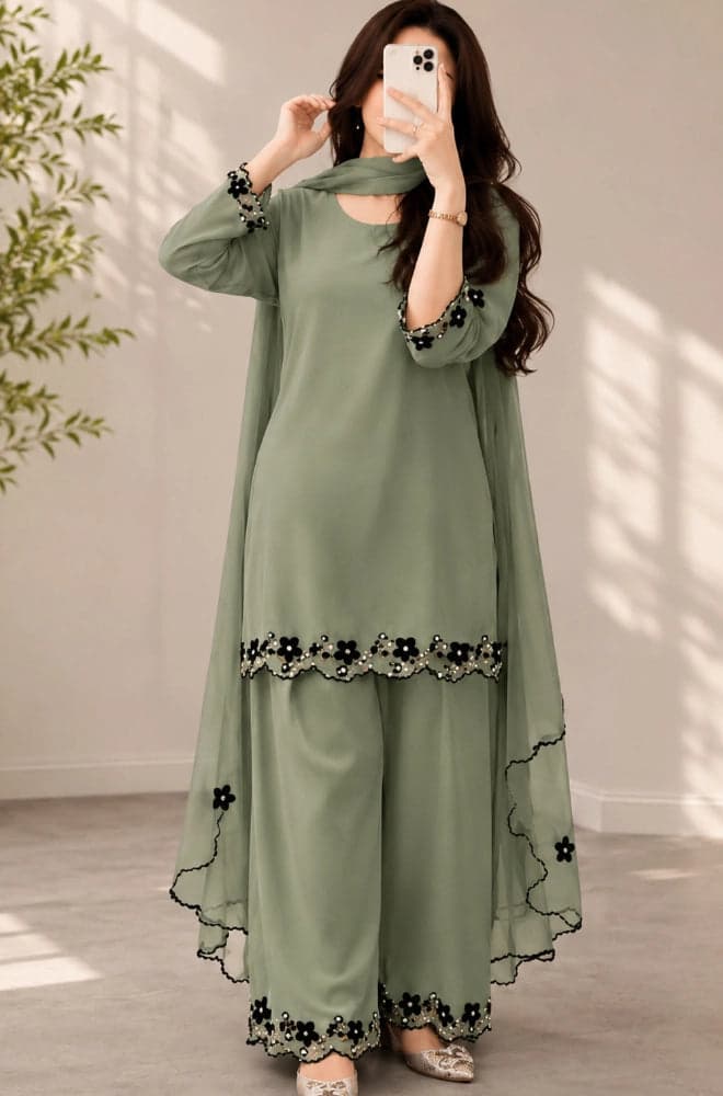 Rang Rasiya Embroidered